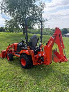 Tracteur agricole 4x4 à transmission automatique, machine compacte pour travaux de terrain, vente directe d'usine, tracteur utilitaire diesel Kubota BX23S avec chargeur - Product Image 6
