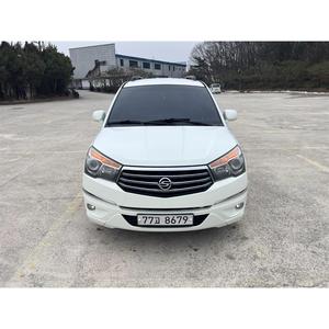 Bus électrique de tourisme Ssangyong Korando Tourismo 4WD GT 11 places - Product Image 1