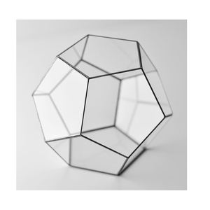 Gran oferta, producto único mejor calificado, Terrario de vidrio con borde de latón, vidrio transparente en forma de triángulo con acabado negro para decoración de bodas - Product Image 2