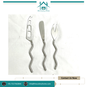 Latest Arrival of Excellent Quality Food Safe Silver Color Waved Handle 3 Piece <b>Cheese</b> <b>Set</b> for Home and Hotel Usage - Product Image 2