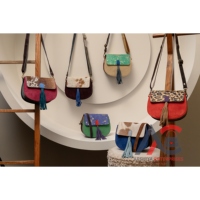 Mode fabriqué à la main en cuir recyclé sac à bandoulière Unique cheveux durables sur l'épaule en peau de vache gland sac à main pour femmes de tous les jours