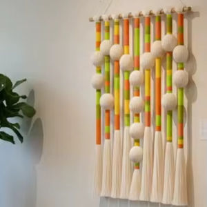 Tapisserie murale bohème en macramé avec franges et symboles du zodiaque, décorations pour une maison chaleureuse - Product Image 1