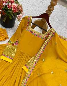 Robe de mariée en georgette lourde avec broderie multi-fils et travail de séquence, exportateur de mode féminine à prix de gros - Product Image 6