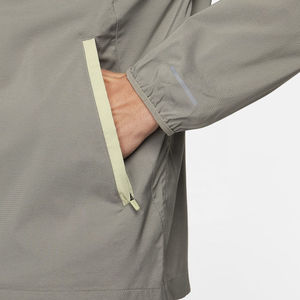 Chaquetas cortavientos personalizadas con cuello levantado, diseño con capucha, impermeables y transpirables para uso en invierno para hombres - Product Image 4
