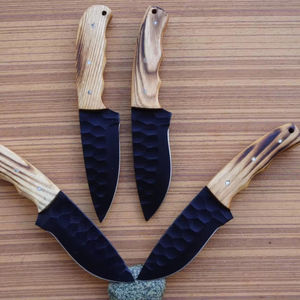 Juego de 4 Cuchillos de Chef de Acero al Carbono Forjado a Mano, Mango de Madera, Alta Calidad, Ambidiestros, Multifuncionales para Profesionales - Product Image 1