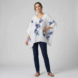 T-shirt à manches chauve-souris, col en V, imprimé floral, avec poches, 100% lin, taille unique, convient aux tailles 38-46 - Product Image 1