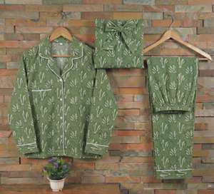 Conjunto de Pijama de Algodón 100% Puro para Mujer, Tejido en India, Cuello en V, Manga Larga, Estampado Floral, Reversible, Casual, Térmico para Invierno/Verano - Product Image 1