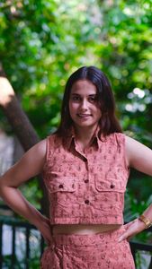 เดรสชายหาดสำหรับผู้หญิงเดรสสั้นแขนกุดผ้าฝ้ายแท้พิมพ์ลายมาใหม่พร้อมกระโปรงสั้นสำหรับใส่กลางแจ้งในฤดูร้อน - Product Image 4