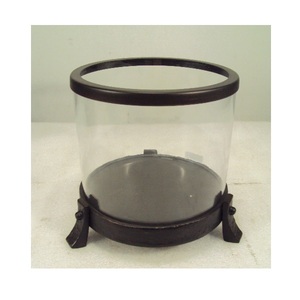 Bougeoir en verre doré Hurricanes avec support en aluminium noir pour la décoration de la maison, de la fête de mariage et de la table de Noël. - Product Image 3