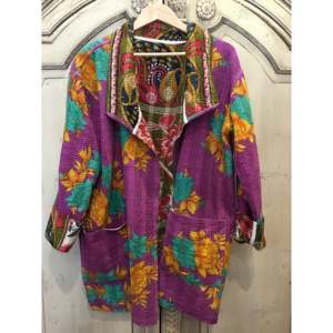 Chaqueta Acolchada Purple Joy Cocoon para Primavera con Relleno de Algodón - Product Image 1