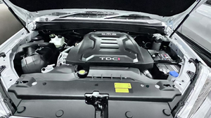 Camioneta Diésel Automática JMC Vigus Pro 4x4 2.0L con Volante a la Derecha, Autonomía de 501-600 km y Batería de 90-110 kWh, EE. UU. - Product Image 4