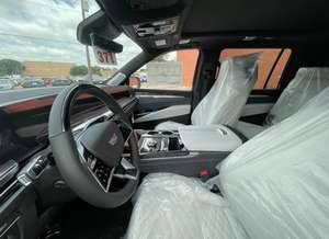 Cadillac Escalade ESV V 2025 Usado en Buen Estado - Product Image 4