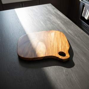Tabla de Cortar de Madera de Acacia Hecha en India, Apta para Cuchillos, Ecológica y Duradera - Product Image 1