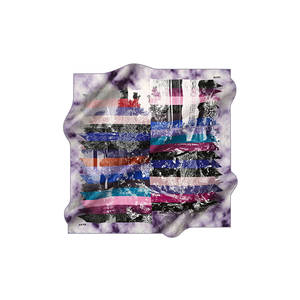 Écharpe carrée en soie violette avec motif géométrique - Product Image 1