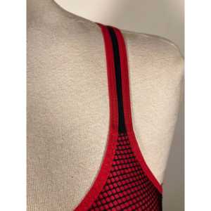 Soutien-gorge de sport rouge avec rembourrage dans le dos Vêtements d'entraînement confortables - Product Image 1