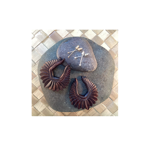 ต่างหูไม้100% ที่มีคุณภาพดีที่สุดสำหรับงานปาร์ตี้เครื่องประดับดีไซน์ชิ้นสำหรับทำด้วยมือของขวัญที่ขัดเงามันเป็นชิ้นที่ดีที่สุด - Product Image 4