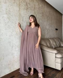 Conjunto Salwar de Georgette Premium Unity Luxure con adornos y corte en A, con Dupatta a juego, de secado rápido, para todas las estaciones - Product Image 1