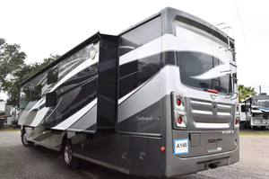 Offres de Véhicules d'Occasion 2020 2022 2024 : Camping-cars Fleetwood Southwind Classe A, en Plastique, Aluminium, Acier, pour 4 à 6 Personnes - Product Image 2