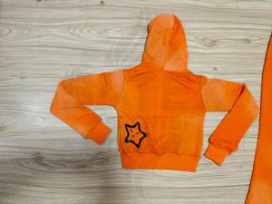 Sweat à capuche zippé court pour femme, imprimé délavé à l'acide, avec logo brodé sur le devant, 100 % coton, effet délavé soleil, collection automne/hiver - Product Image 6