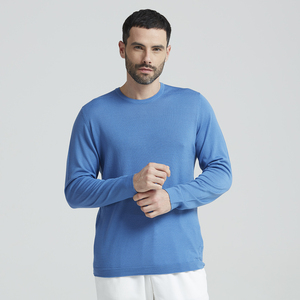Suéter Merino ultrafino 100% para hombre de fabricación italiana, hilo de punto de manga larga teñido, antibolitas, azul cielo para invierno - Product Image 1
