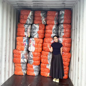 Nhà Cung Cấp Trực Tiếp Bán Buôn Giá Rẻ Hơn Số Lượng Lớn Chất Lượng Cao Phụ Nữ Lớp B Bông Áo Giản Dị Hỗn Hợp Bale Của Sử Dụng Quần Áo - Product Image 3