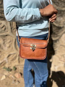 Vintage Genuine Leather Handmade Messenger Bag Stylish Sling Bags for Unisex - Product Image 2