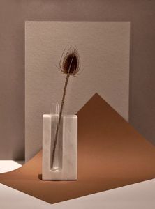 Vase à fleurs en marbre pour la décoration du salon, accessoires de décoration intérieure, améliorant le design intérieur avec une finition en pierre naturelle - Product Image 4