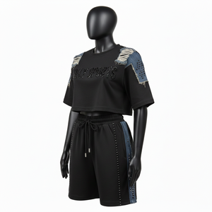 Conjunto de Top Corto y Pantalones Cortos para Mujer, Algodón GSM, Felpa de Poliéster, Negro con Paneles de Mezclilla Azul, Logotipo con Pedrería, Top Corto y Pantalones Cortos 100% Algodón - Product Image 4