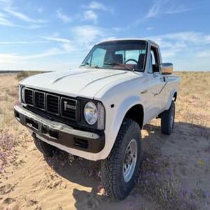 TOYOTA PICKUP USADA DE 1980, CON VOLANTE A LA IZQUIERDA/DERECHA - Product Image 1