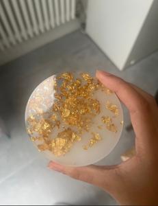 Fabricante en India ofrece elegantes posavasos de resina dorada al mejor precio para alfombrillas y almohadillas - Product Image 4