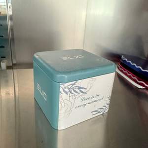 OEM Customizable Embossed 0.23mm Thick Metal Tin Can Food Grade Empty Gift <b>Box</b> Candies Chewing Gum Sugar <b>Storage</b> Recyclable - Product Image 2