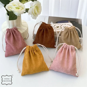 Sacs à cordon avec intérieur spacieux et très durable Sac à cordon en toile de coton biologique imprimé avec logo personnalisé - Product Image 2