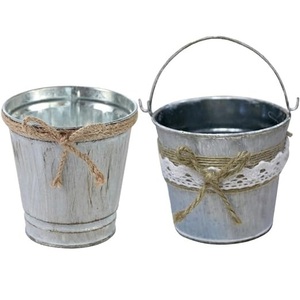 Pot de fleurs de Noël en métal au design unique Jardinière d'intérieur pour la décoration de la maison et du jardin Décoration de Noël en métal au design unique - Product Image 1