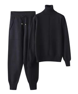 Personalizado OEM algodón estampado corte crudo dobladillo borde Sudadera con capucha chándales pantalón para las mujeres Mohair dos piezas Jogger Set - Product Image 1