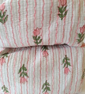 Floral Pattern Quilted Cotton Makeup <b>Bag</b> <b>Travel</b> <b>Cosmetic</b> Carry Pouch with Zipper Manufacturer Wholesaler <b>Cosmetic</b> Case - Product Image 6