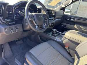 Chevrolet Silverado 1500 ZR2 Crew Cab 4WD d'occasion 2025 - Product Image 6