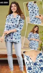 Kurtis cortos de material de rayado pesado de estilo moderno indio con estampado digital de talla grande disponibles para uso informal y diario Kurti - Product Image 2