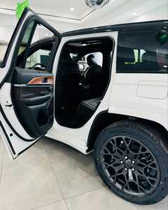 Jeep Grand Cherokee 4xe Summit Reserve 4x4 Usado 2024 - Product Image 4