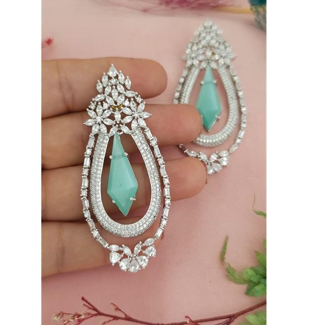 ทะเลสีเขียว