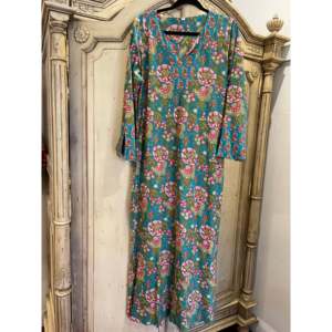 Vestido de Verano Estilo A-Line, Alta Calidad, Viscosa, Estampado Floral, Cintura Imperio, Mangas Abullonadas, Sin Cuello, Para Cualquier Temporada - Product Image 1