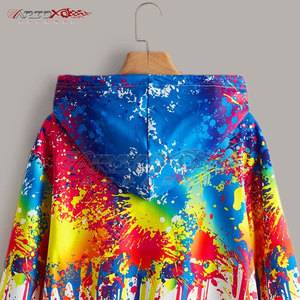 Sweat à capuche personnalisé pour femme, imprimé par sublimation, avec logo frontal, respirant, anti-plis et coutures durables de qualité supérieure - Product Image 3