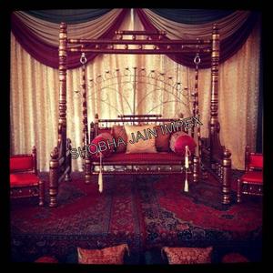 Balançoire de mariage en bois finition noyer Shobha Jain Impex Delhi Inde - Product Image 4