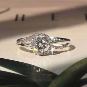 1.0CTW VVS1 D corte Original Moissanite 925 plata esterlina amor nudo anillo de compromiso entrelazado remolino Halo dos filas banda boda - Product Image 4