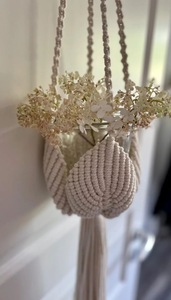 Suspension pour plantes en macramé en coton écologique, design bohème, fait à la main, pour la décoration de la maison, du jardin et du balcon - Product Image 3