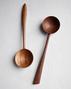 Ensemble de cuillères en bois naturel de qualité supérieure avec un design simple et élégant et une texture solide, adapté aux hôtels et aux foyers pour servir des plats indiens - Product Image 6