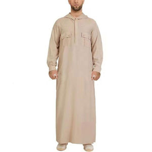 Nouveau design musulman thobe pour hommes mode vêtements islamiques style traditionnel pour hommes thobes premium thobe à capuche personnalisé avec poches poitrine - Product Image 1