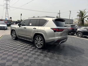 รถเล็กซัส LX 600 รุ่นใหม่ล่าสุดจากแบรนด์ของเรา พร้อมเครื่องยนต์ทวินเทอร์โบ กำลัง 457 แรงม้า และแรงบิด 583 ปอนด์-ฟุต - Product Image 6