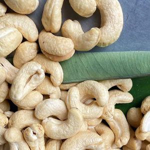 Meilleur tarif Noix de cajou W210 Noix de cajou crues biologiques Santigo Viet Nam Vente en gros exportées vers l'UE, Moyen-Orient - Product Image 1