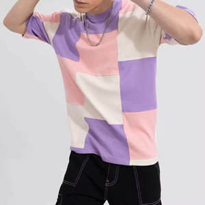 Camiseta informal de manga corta con cuello redondo y estampado a cuadros en color morado, rosa y blanco para hombre, camiseta relajada y moderna - Product Image 1