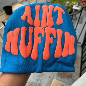 Bonnet gaufré tendance pour l'hiver Logo personnalisé Bonnets pour hommes Bonnets en tricot gaufré avec étiquette privée/étiquette tissée Fabriqué en usine - Product Image 3